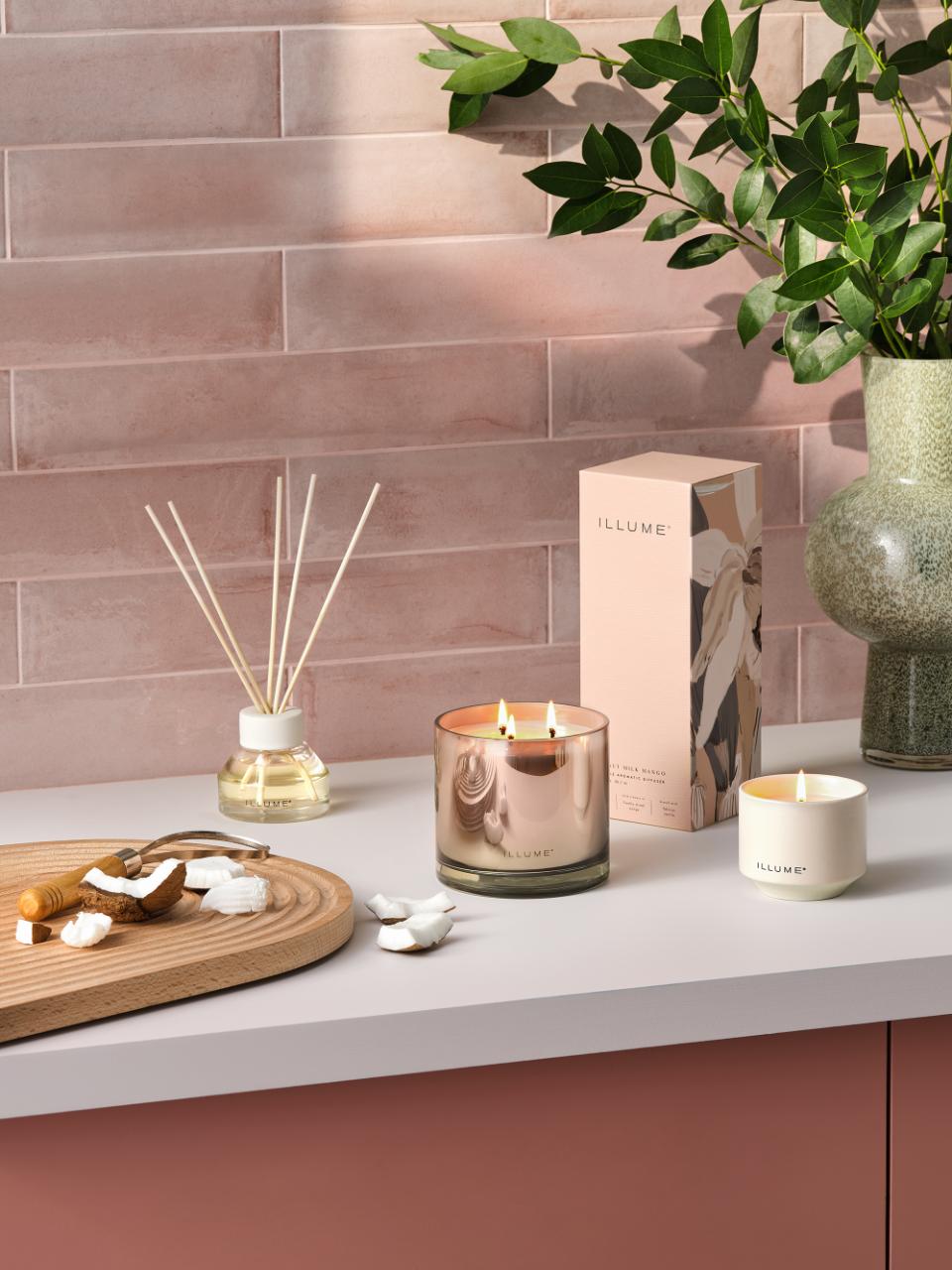 Coconut Milk Mango Statement Glass Candle, Rose