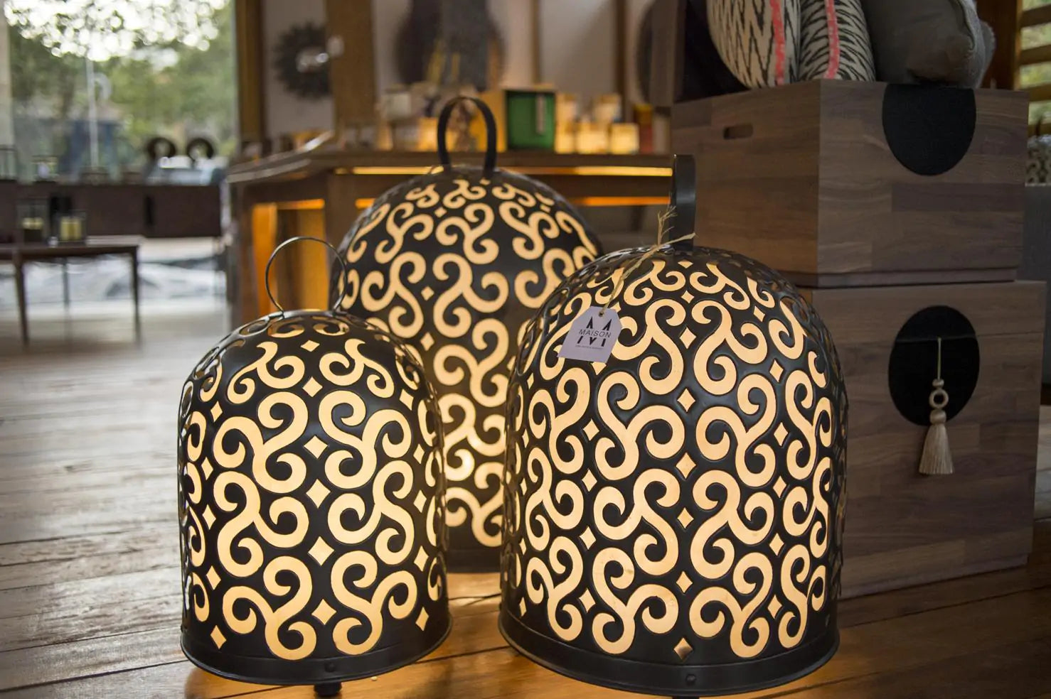 Brass chicken house stand lamp large