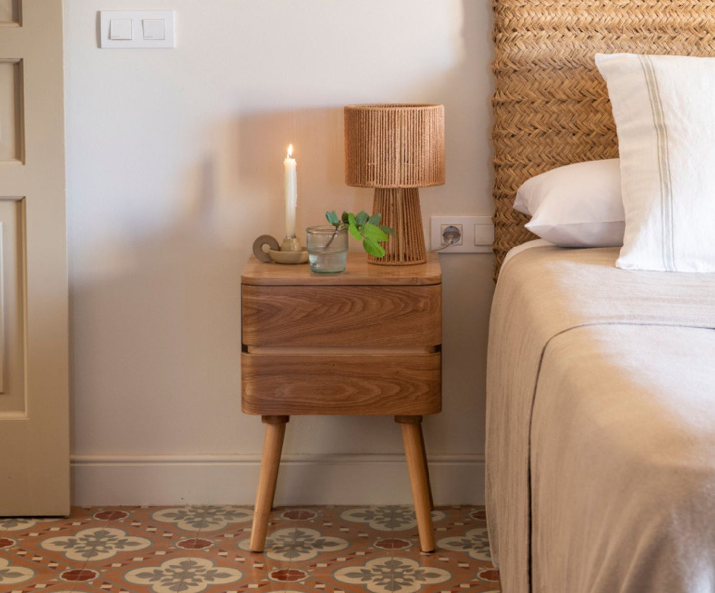 Natural Fiber Table Lamp
