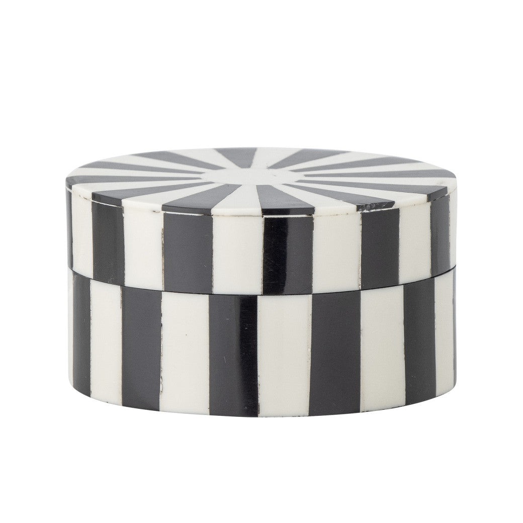 Ilana box with black resin lid