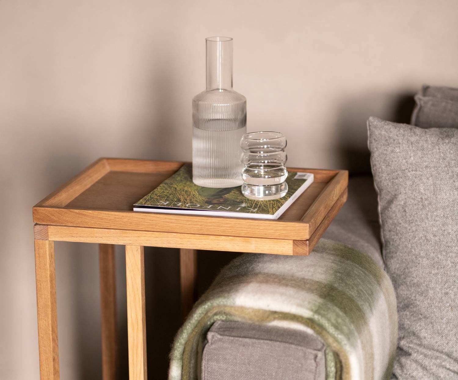 RIPPLE GLASS JUG 1L Ø 9X24CM