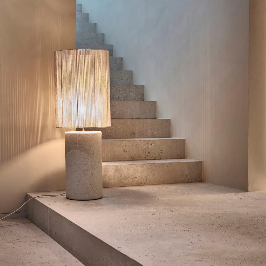 Luminaire 002 (medium) .